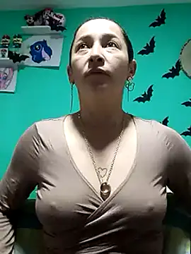 emilypoppy3 online show from January 9, 2:18 pm