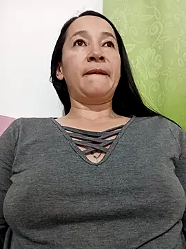 emilypoppy3 online show from February 9, 8:57 pm