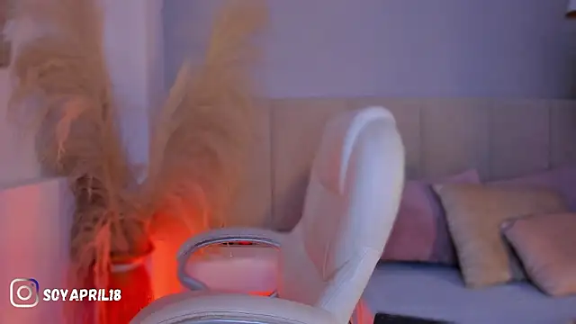 Snapshot of aprilebony_ chatting on March 20, 10:42 am aprilebony online show from March 20, 10:42 am