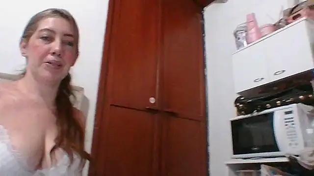 Snapshot of stephanie_allen chatting on September 16, 6:25 am stephanie allen online show from September 16, 6:25 am