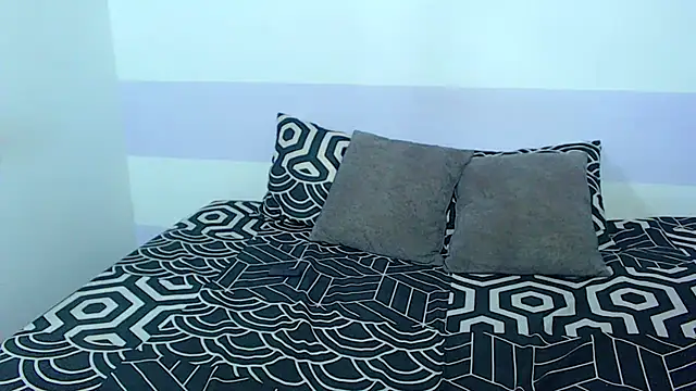 kimberlyvega online show from December 31, 9:28 pm