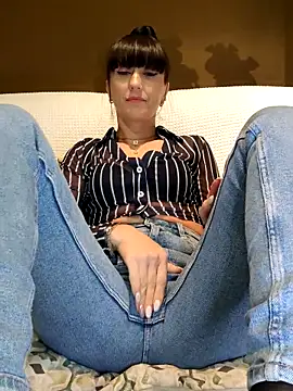 Snapshot of Melody87 chatting on October 27, 7:29 pm Melody87 online show from October 27, 7:29 pm