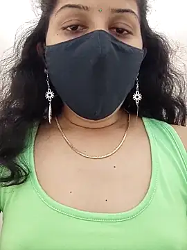 Snapshot of Angleannie chatting on November 1, 4:20 pm Angleannie online show from November 1, 4:20 pm