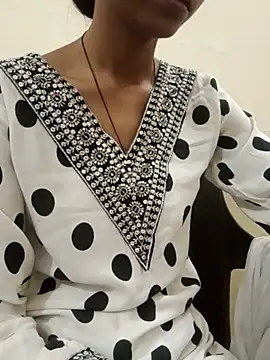 Snapshot of Kumkum_36 chatting on October 6, 4:43 am Kumkum 36 online show from October 6, 4:43 am