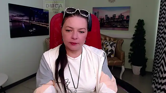Lily flower7 online show from July 9, 5:44 am