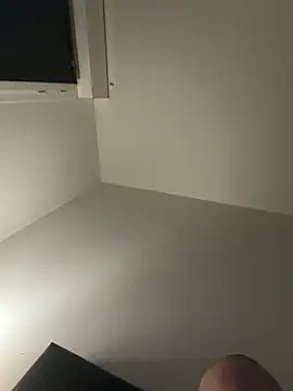 Snapshot of Guitccch chatting on March 14, 3:56 am Guitccch online show from March 14, 3:56 am