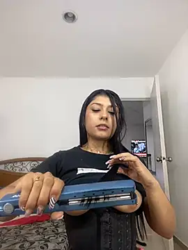 CandyRoxx1  online show from January 19, 12:17 am