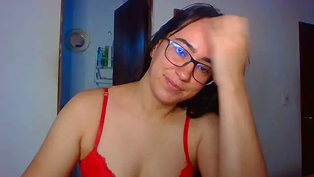 brittanycheeks online show from February 9, 10:00 pm