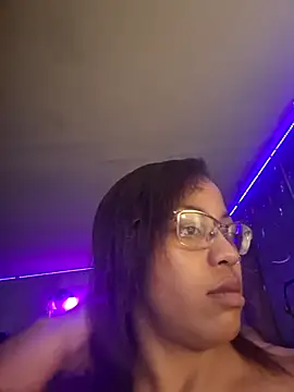 Snapshot of samone9 chatting on March 17, 5:05 pm samone9 online show from March 17, 5:05 pm