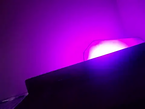 Snapshot of samone9 chatting on December 22, 6:38 pm samone9 online show from December 22, 6:38 pm