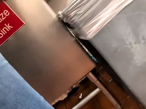 Snapshot of samone9 chatting on January 8, 2:19 pm samone9 online show from January 8, 2:19 pm