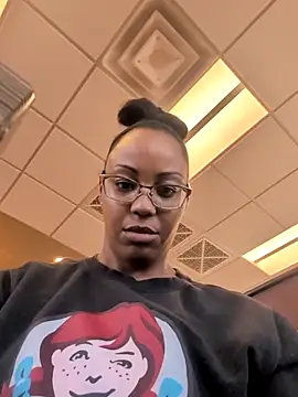 Snapshot of samone9 chatting on January 18, 6:44 pm samone9 online show from January 18, 6:44 pm