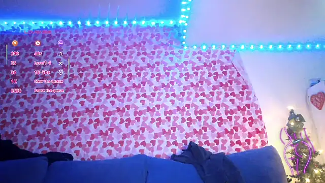 Snapshot of samone9 chatting on March 1, 6:04 am samone9 online show from March 1, 6:04 am