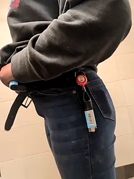 Snapshot of samone9 chatting on March 22, 12:19 pm samone9 online show from March 22, 12:19 pm