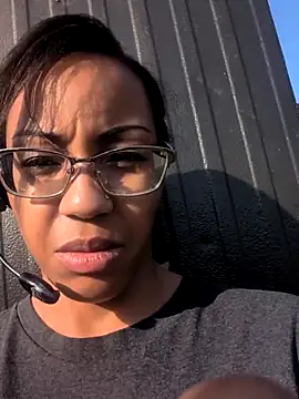 Snapshot of samone9 chatting on March 26, 1:38 pm samone9 online show from March 26, 1:38 pm