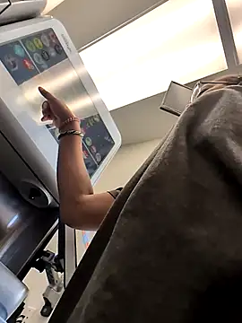 Snapshot of samone9 chatting on March 29, 7:14 pm samone9 online show from March 29, 7:14 pm