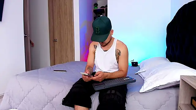 Aron-santoro online show from July 9, 4:33 pm