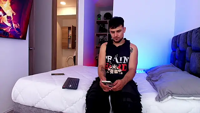 Aron-santoro online show from July 23, 8:51 pm