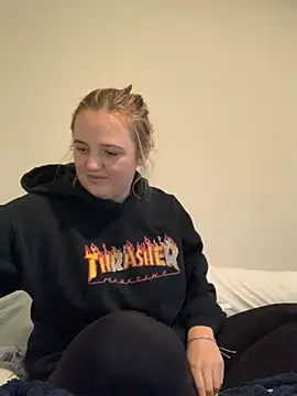 cammy2 online show from December 26, 10:20 pm