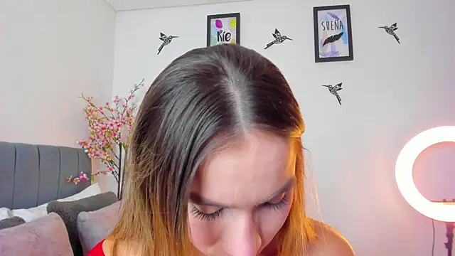 Snapshot of im_sarah34 chatting on January 4, 8:27 pm im sarah34 online show from January 4, 8:27 pm