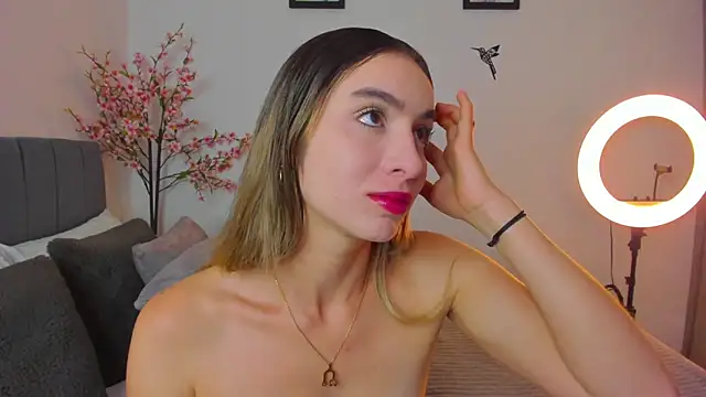 Snapshot of im_sarah34 chatting on January 29, 10:48 am im sarah34 online show from January 29, 10:48 am