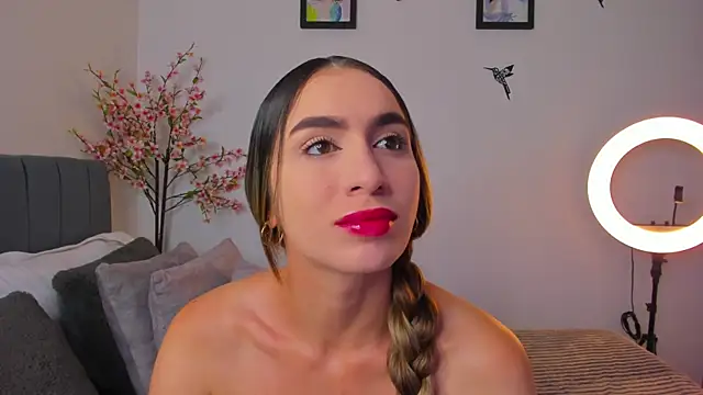 Snapshot of im_sarah34 chatting on February 13, 6:30 am im sarah34 online show from February 13, 6:30 am