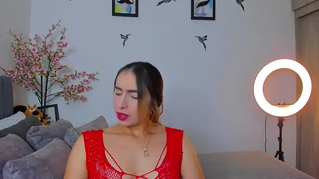 Snapshot of im_sarah34 chatting on March 8, 3:39 am im sarah34 online show from March 8, 3:39 am