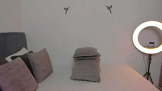 Snapshot of im_sarah34 chatting on September 15, 7:03 pm im sarah34 online show from September 15, 7:03 pm