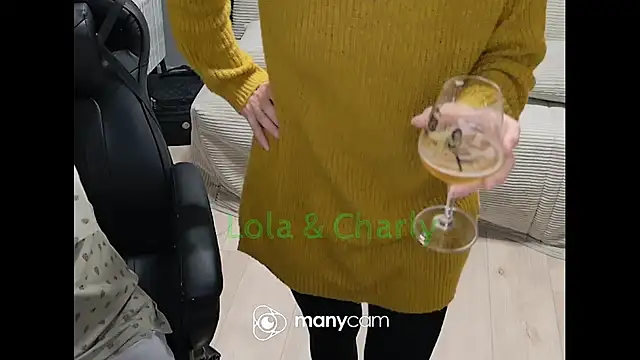 lolacharlyxh online show from November 22, 9:58 pm