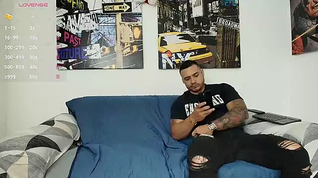 hott dicks online show from December 19, 10:32 pm