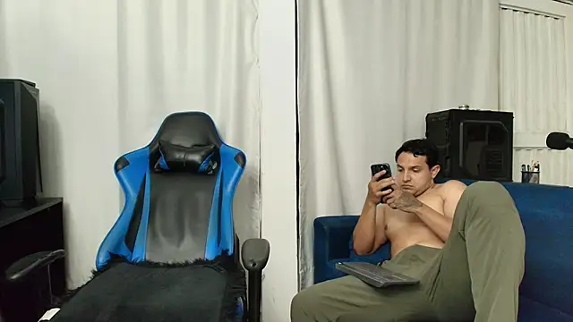 hott dicks online show from July 2, 1:49 am
