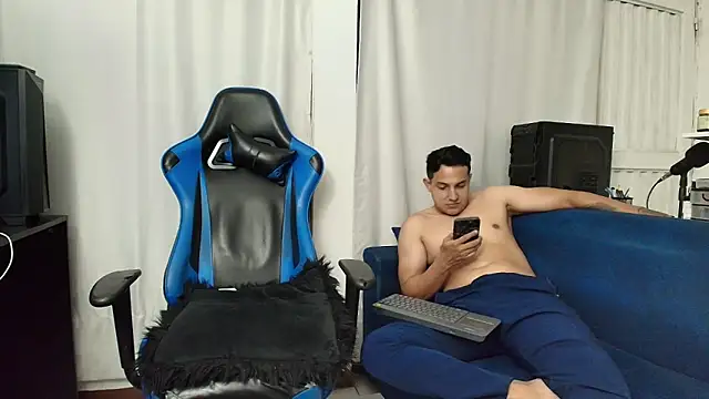 hott dicks online show from July 27, 12:50 am