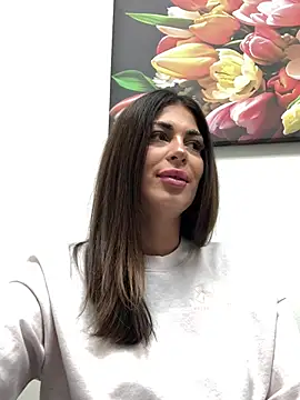 EvaRaynes online show from December 21, 6:19 am