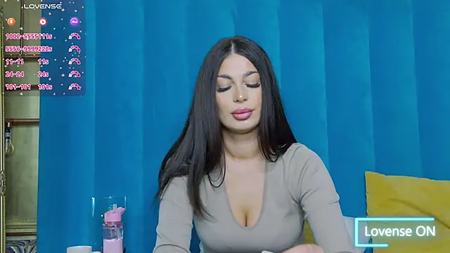 EvaRaynes online show from March 11, 6:43 am