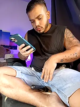 Snapshot of Naughty_Charly chatting on September 23, 12:19 pm Naughty Charly online show from September 23, 12:19 pm