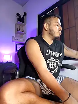 Snapshot of Naughty_Charly chatting on September 30, 12:10 pm Naughty Charly online show from September 30, 12:10 pm