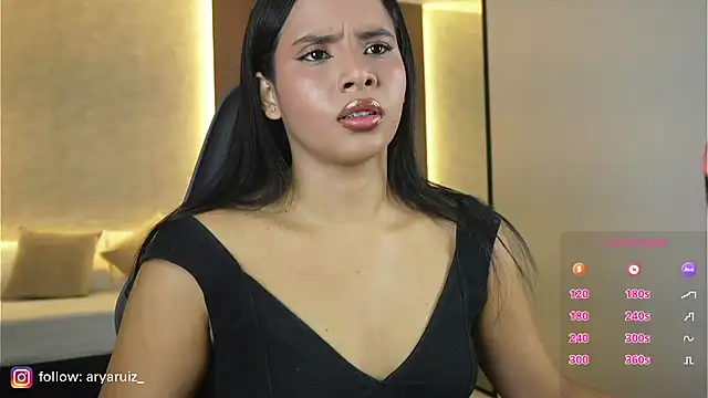 Snapshot of arya_ruizz chatting on November 19, 1:00 pm arya ruizz online show from November 19, 1:00 pm