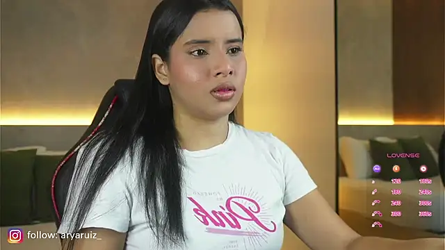 Snapshot of arya_ruizz chatting on December 18, 12:44 pm arya ruizz online show from December 18, 12:44 pm