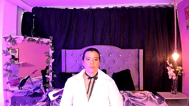 Snapshot of martina_foxy_ chatting on February 19, 11:28 am martina foxy online show from February 19, 11:28 am