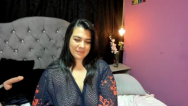Snapshot of martina_foxy_ chatting on February 26, 9:37 pm martina foxy online show from February 26, 9:37 pm