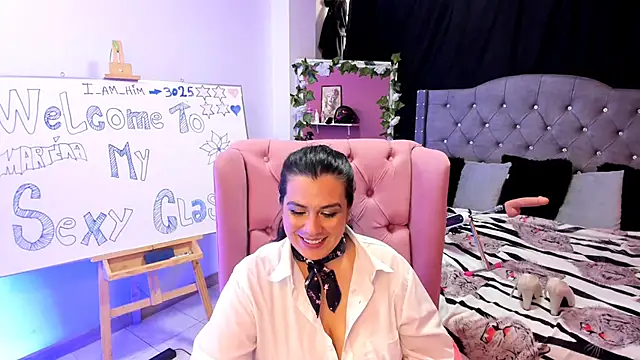 Snapshot of martina_foxy_ chatting on March 7, 8:11 pm martina foxy online show from March 7, 8:11 pm