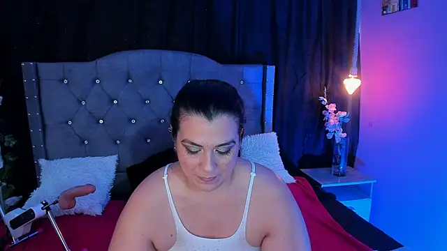 Snapshot of martina_foxy_ chatting on March 10, 3:41 pm martina foxy online show from March 10, 3:41 pm