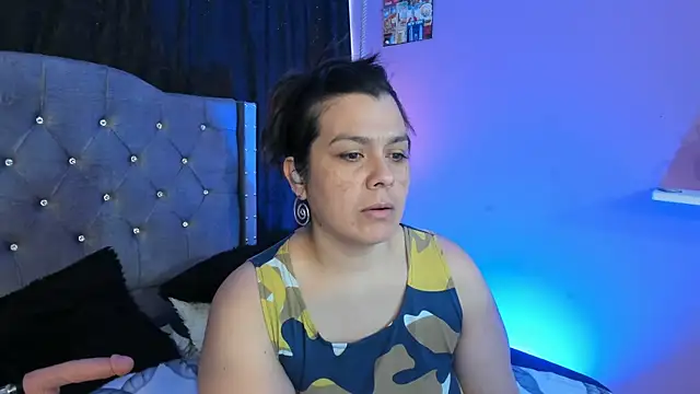 Snapshot of martina_foxy_ chatting on March 16, 3:39 pm martina foxy online show from March 16, 3:39 pm