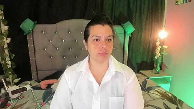 Snapshot of martina_foxy_ chatting on March 18, 11:41 am martina foxy online show from March 18, 11:41 am