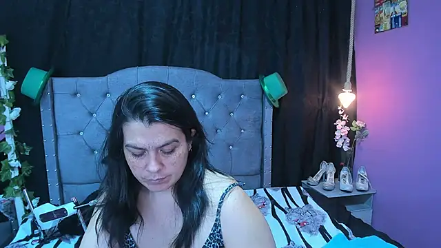 Snapshot of martina_foxy_ chatting on March 22, 6:14 pm martina foxy online show from March 22, 6:14 pm