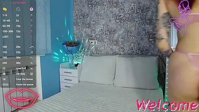 Snapshot of ElisaJane chatting on March 9, 11:20 pm ElisaJane online show from March 9, 11:20 pm