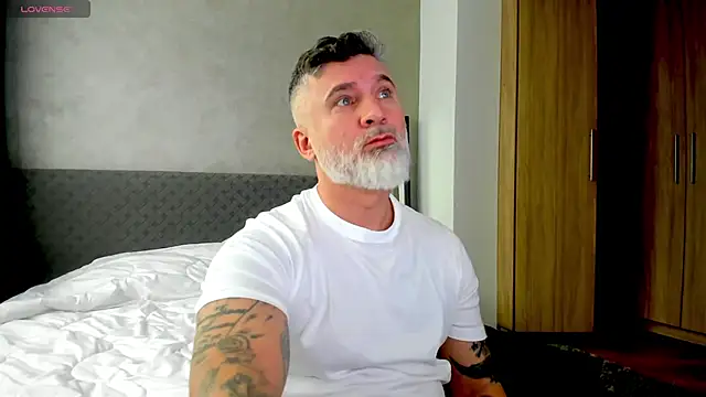 BlowMyXXL online show from February 27, 2:00 pm