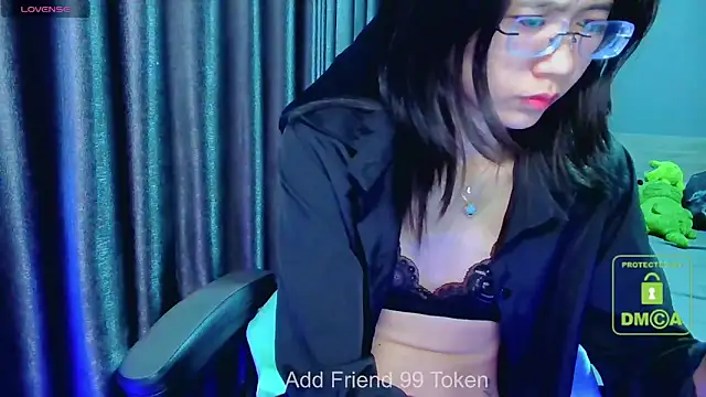 littlemiilk online show from December 14, 5:03 pm