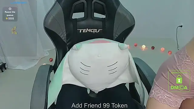 littlemiilk online show from January 16, 4:07 pm