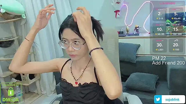 littlemiilk online show from July 17, 8:43 am